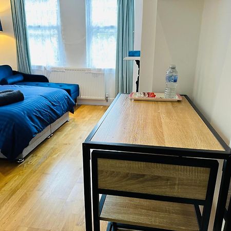 Stunning One Bedroom Studio Flat Londyn Zewnętrze zdjęcie